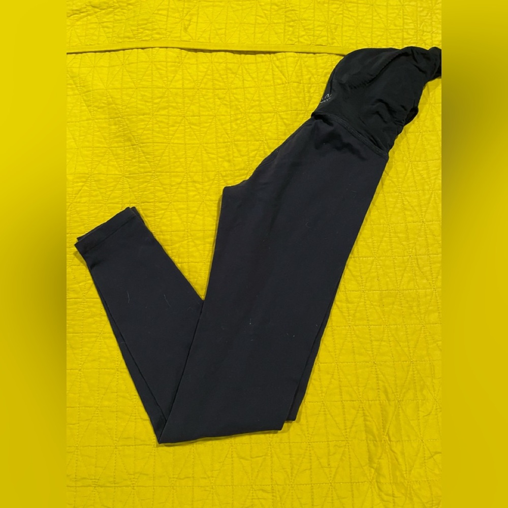 Black leggings maternity from beyond yoga, small